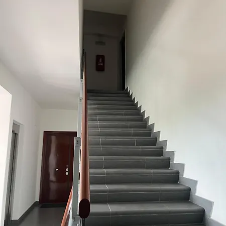 Penthouse Entire In Апартаменты *